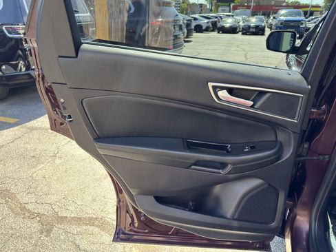 Used 2019 Ford Edge SEL w/ Equipment Group 201A AWD/4WD image 29