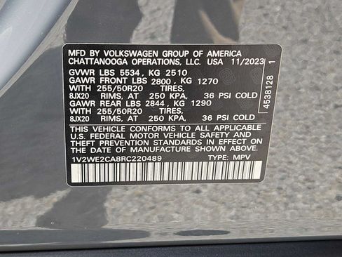 Used 2024 Volkswagen Atlas Cross Sport SE FWD image 30