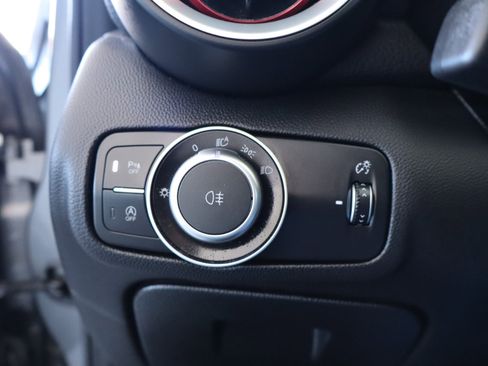 Used 2020 Alfa Romeo Giulia w/ Nero Edizione image 25