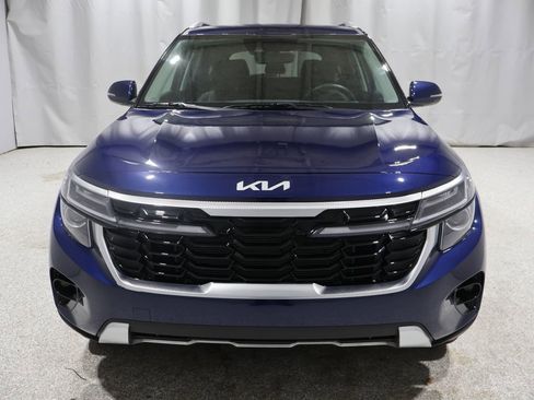 Used 2025 Kia Seltos EX image 7