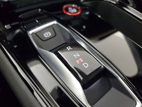 Used 2023 Audi e-tron GT Premium Plus AWD/4WD image 32