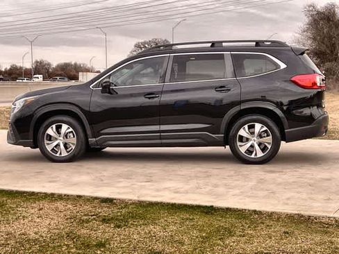 Used 2023 Subaru Ascent Premium w/ Convenience Package image 4