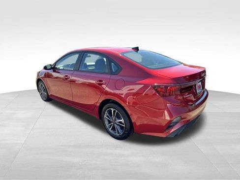 Used 2024 Kia Forte LXS w/ LXS Technology Package FWD image 7