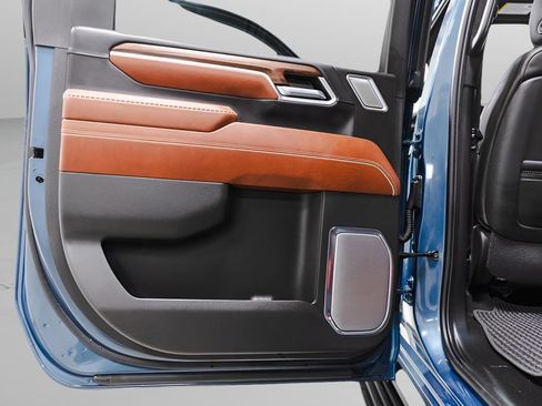 Used 2024 GMC Sierra 2500 Denali Ultimate image 30