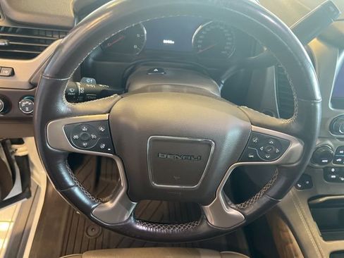 Used 2019 GMC Yukon Denali w/ Denali Ultimate Package image 26