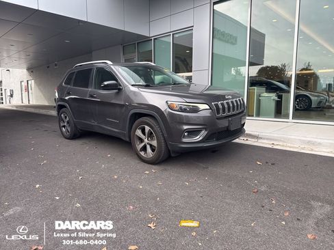 Used 2019 Jeep Cherokee Limited image 1