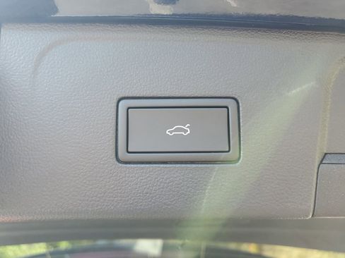 New 2026 Volkswagen Atlas Peak Edition image 10