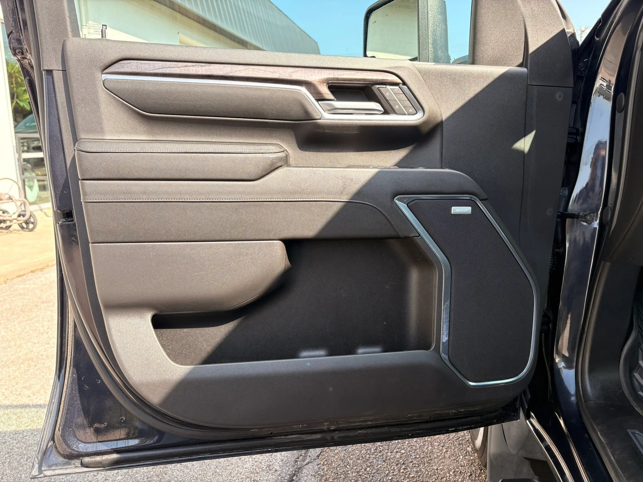 Used 2024 Chevrolet Silverado 2500 LTZ w/ LTZ Plus Package AWD/4WD image 15