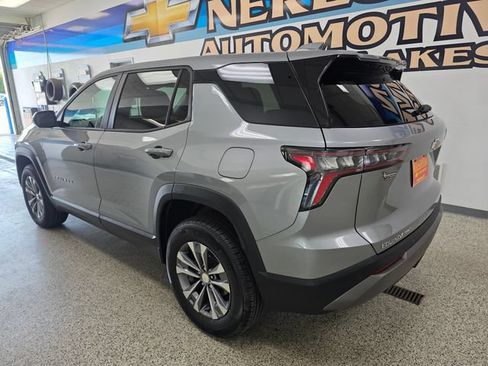 Used 2026 Chevrolet Equinox LT AWD/4WD image 5