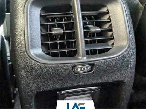 Used 2019 Jeep Cherokee Latitude Plus image 14