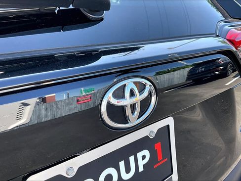 Used 2024 Toyota RAV4 XLE FWD image 31