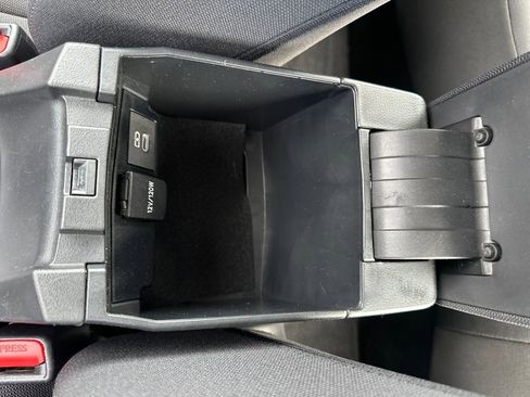 Used 2024 Toyota Corolla LE image 27