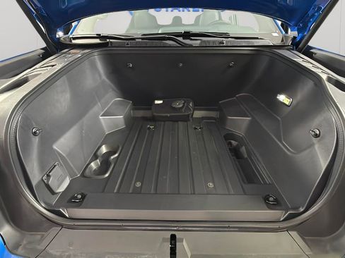 Certified 2025 Chevrolet Silverado EV RST image 40