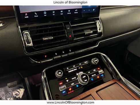 Used 2023 Lincoln Navigator L Reserve w/ Equipment Group 201A image 32