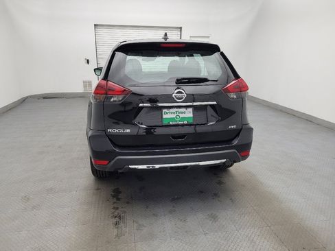 Used 2019 Nissan Rogue S image 6