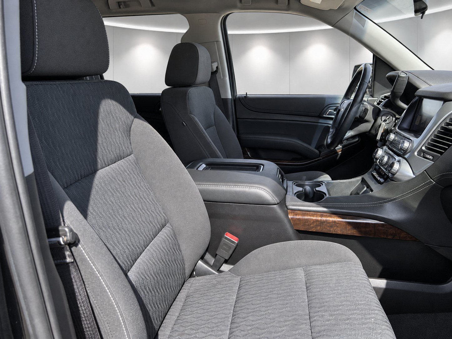 Used 2019 Chevrolet Tahoe LS AWD/4WD image 28