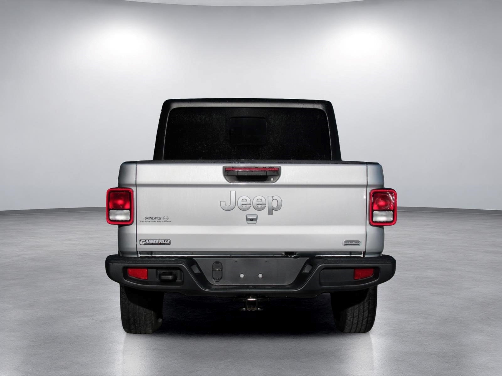Used 2023 Jeep Gladiator Overland AWD/4WD image 6