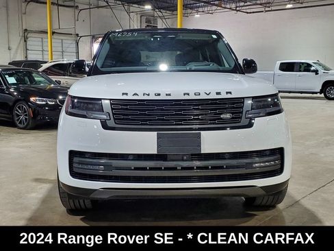 Used 2024 Land Rover Range Rover SE AWD/4WD image 2