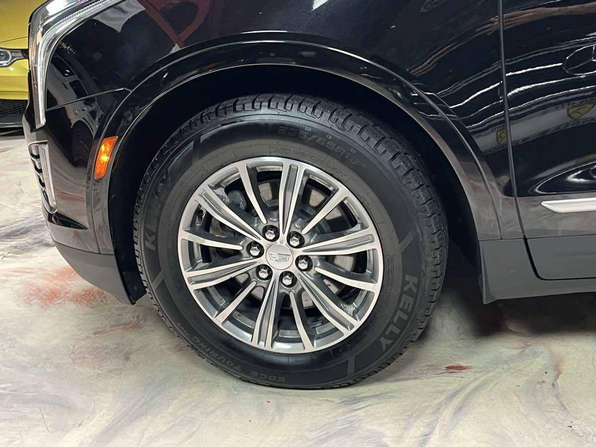 Used 2017 Cadillac XT5 Luxury w/ Driver Awareness Package AWD/4WD image 28
