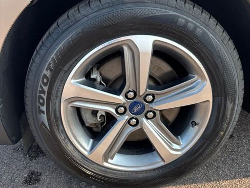 Used 2020 Ford Edge SEL w/ Convenience Package AWD/4WD image 9