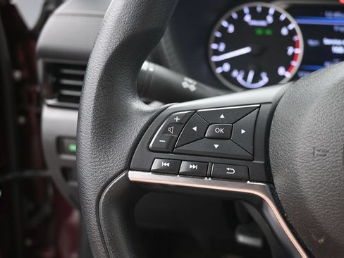 Used 2024 Nissan Sentra SV FWD image 21