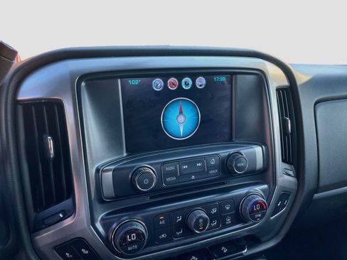Used 2017 Chevrolet Silverado 2500 LT AWD/4WD image 13