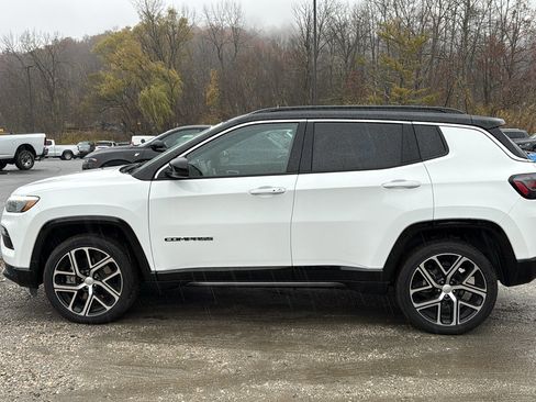 Certified 2024 Jeep Compass Limited w/ Elite Group image 7