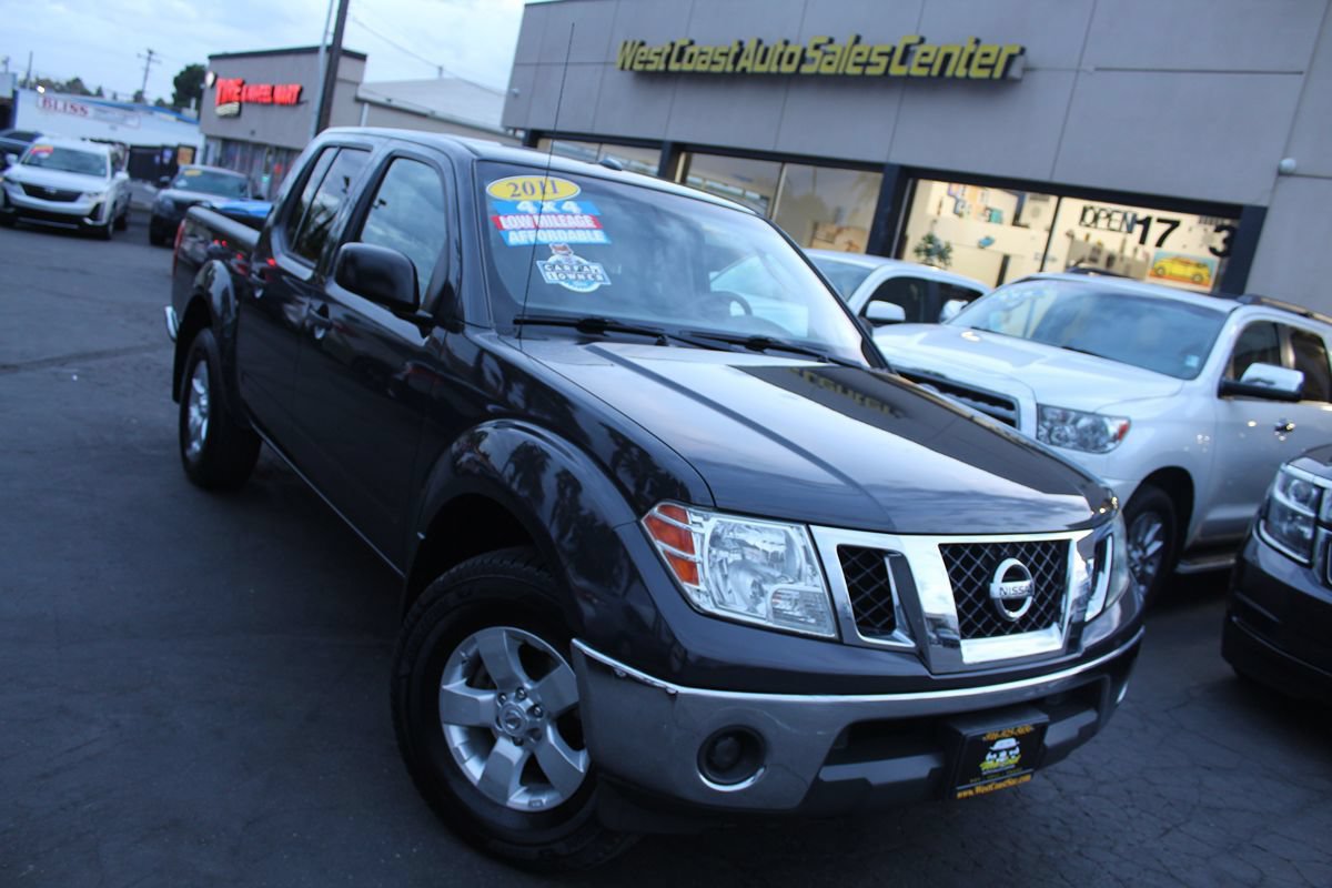 Used 2011 Nissan Frontier SV w/ SV Premium Utility Pkg AWD/4WD image 28