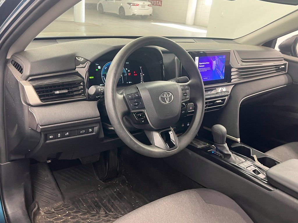Used 2025 Toyota Camry LE FWD image 9