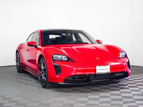 Used 2024 Porsche Taycan 4S w/ Premium Package image 8