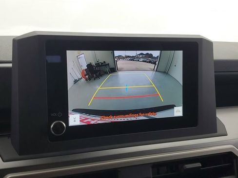 Certified 2025 Toyota 4Runner SR5 image 28