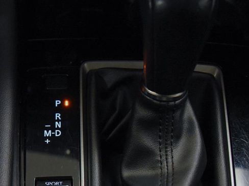 Used 2024 MAZDA MAZDA3 s FWD image 28