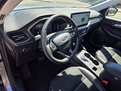 Used 2024 Ford Escape SE FWD image 8