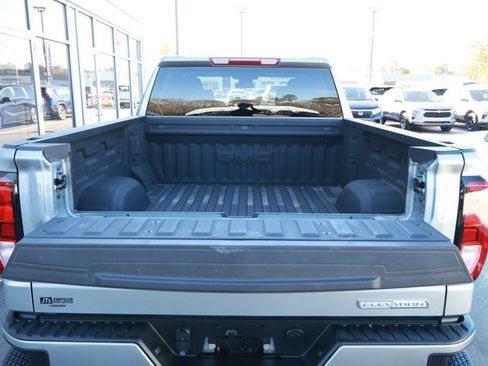 Used 2024 GMC Sierra 1500 Elevation image 8