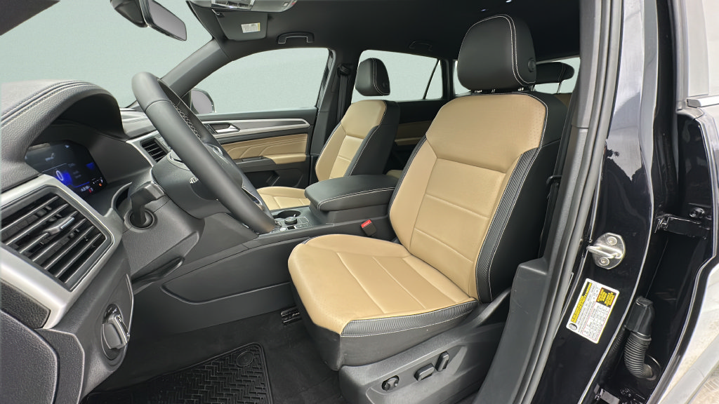 Used 2023 Volkswagen Atlas Cross Sport SE AWD/4WD image 14