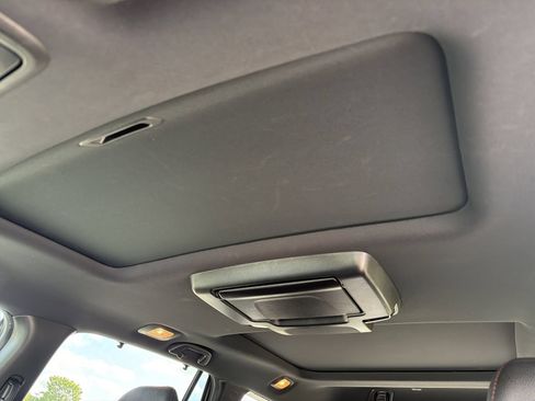 Used 2022 Honda Pilot Black Edition image 4