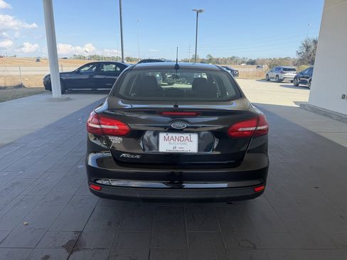 Used 2017 Ford Focus S image 6