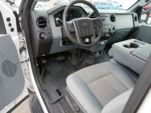 Used 2016 Ford F250 XL w/ XL Appearance Package AWD/4WD image 11