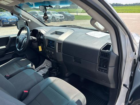 Used 2014 Nissan Titan S RWD image 18