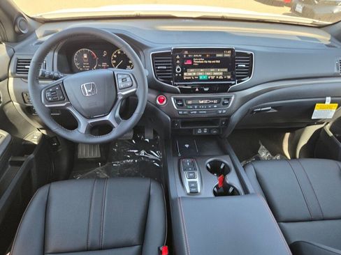 Used 2025 Honda Ridgeline TrailSport image 6