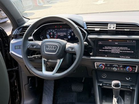 Used 2025 Audi Q3 2.0T Premium w/ Convenience Package AWD/4WD image 24