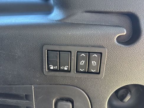 Used 2015 Cadillac Escalade ESV Premium image 24