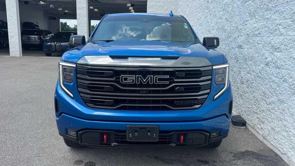 Used 2023 GMC Sierra 1500 AT4 w/ Technology Package AWD/4WD image 9
