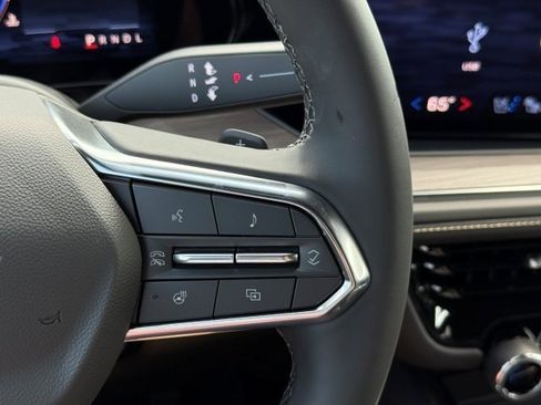 New 2025 Chevrolet Suburban Premier image 32