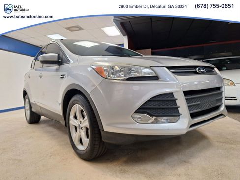 Used 2015 Ford Escape SE image 3