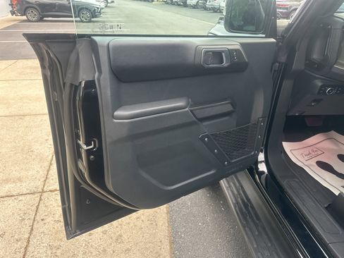 Used 2025 Ford Bronco Outer Banks w/ Sasquatch Package AWD/4WD image 18