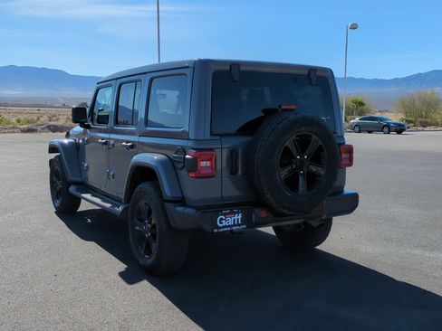 Used 2023 Jeep Wrangler Unlimited Sahara image 5
