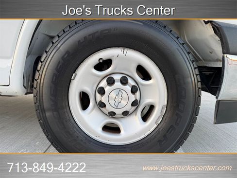 Used 2018 Chevrolet Express 3500 w/ Power Convenience Package image 39