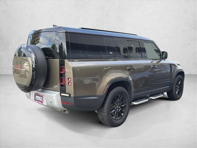 Used 2023 Land Rover Defender 130 SE AWD/4WD image 8