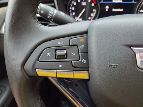 Used 2024 Cadillac XT6 Premium Luxury w/ Technology Package FWD image 40
